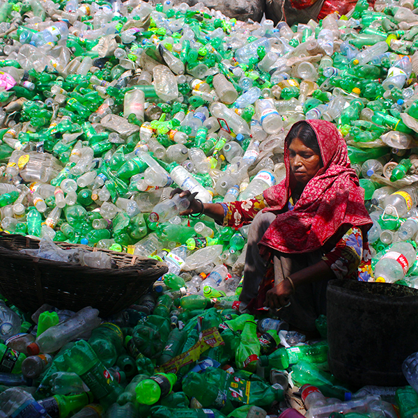 Empowering ragpickers through the production of rPET